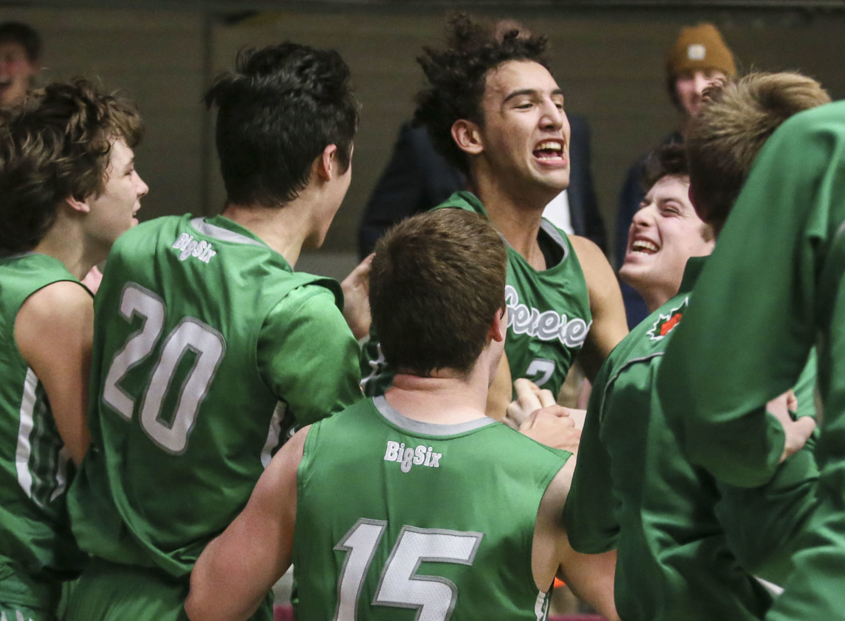 013120-qc-spt-gen-moline-hoops-03.JPG